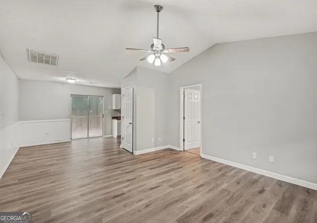 3rd image of 240 Spring Cir, Senoia, GA 30276 | MLS# 10806425