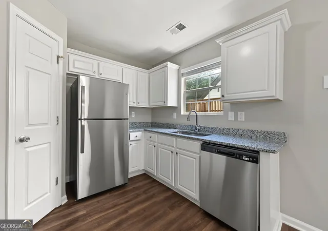 Photo 3 of Sale Pending at 5747 Mccurdy Ct, Stone Mountain, GA 30087 | MLS# 10830222 | Listing updated on 2026-09-21
