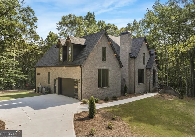 Photo 4 of Sale Pending at 337 Sandy Crk Rd, Commerce, GA 30530 | MLS# 10566436 | Listing updated on 2026-01-05