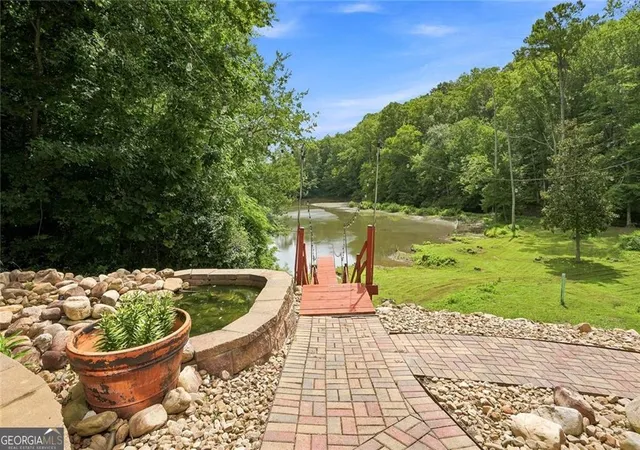 Photo 2 of Single family home for sale at 188 Covered Bridge Trl Sw, Smyrna, GA 30082 | MLS# 10812394 | Listing updated on 2026-08-22