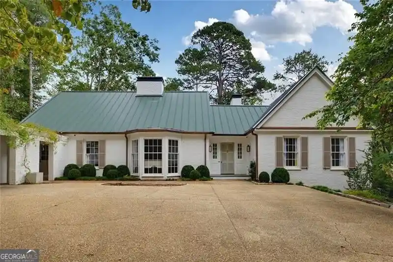 Photo 1 of Single family home for sale at 4061 Glen Devon Dr Nw, Atlanta, GA 30327 | MLS# 10869149 | Listing updated on 2026-10-19
