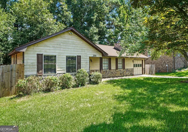 Homes for sale in Rex, GA | 3011 Menlo Park Dr, Rex, GA 30273 | MLS# 10801995
