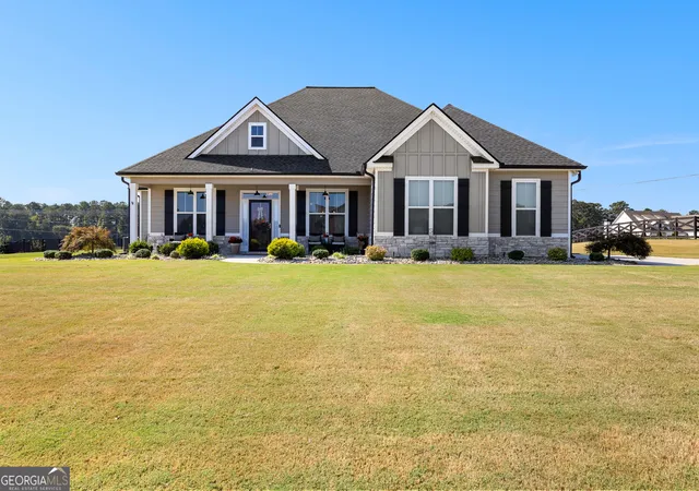 Homes for sale in Senoia, GA | 135 Graceton Farms Dr, Senoia, GA 30276 | MLS# 10723204