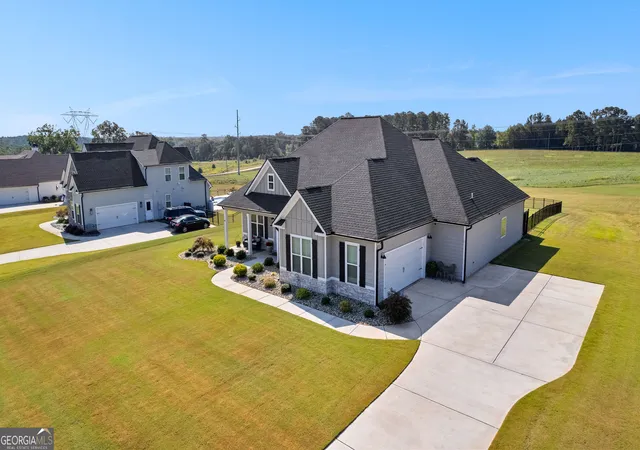 Homes for sale in Senoia, GA | 135 Graceton Farms Dr, Senoia, GA 30276 | MLS# 10723204