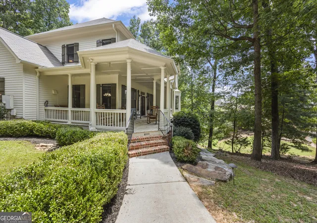 Photo 2 of Single family home for sale at 8555 Berringer Point Dr, Gainesville, GA 30506 | MLS# 10813703 | Listing updated on 2026-10-30