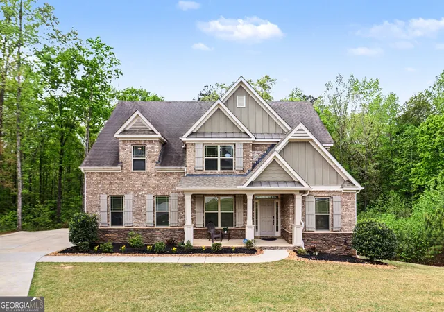 2nd image of 5513 Oconee Dr, Douglasville, GA 30135 | MLS# 10812266