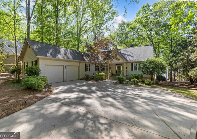 1st image of 129 Barrington Hall Dr, Eatonton, GA 31024 | MLS# 10814772