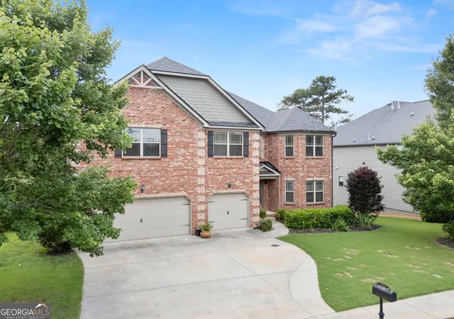 Photo 3 of Single family home for sale at 1940 Trinity Ml Dr, Dacula, GA 30019 | MLS# 10796949 | Listing updated on 2026-09-18