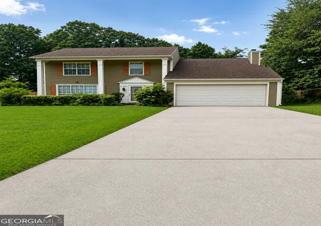 Photo 1 of Single family home for sale at 124 Heathrow Dr, Riverdale, GA 30274 | MLS# 10817397 | Listing updated on 2026-09-12