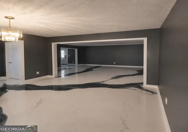 Photo 4 of Single family home for sale at 124 Heathrow Dr, Riverdale, GA 30274 | MLS# 10817397 | Listing updated on 2026-09-12