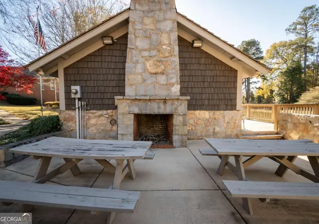 Listing Photo 2 - Condo for sale in building located at 105 Annas Walk, Athens, GA 30606 - Unit #
