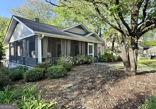 3rd image of 141 York St, Clarkesville, GA 30523 | MLS# 10712505