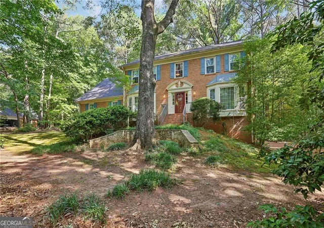 2nd image of 6051 Millstone Run, Stone Mountain, GA 30087 | MLS# 10813001