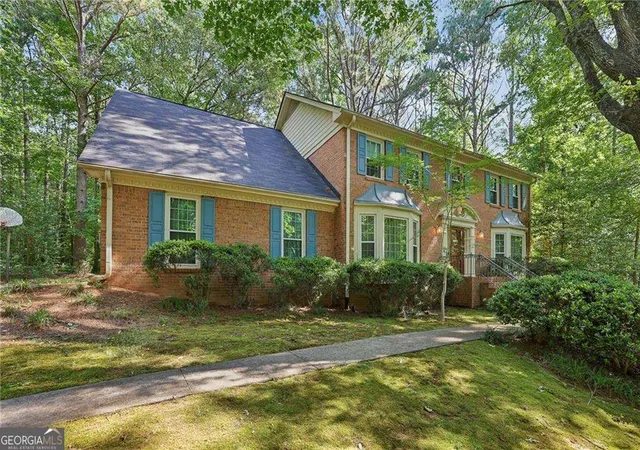 3rd image of 6051 Millstone Run, Stone Mountain, GA 30087 | MLS# 10813001