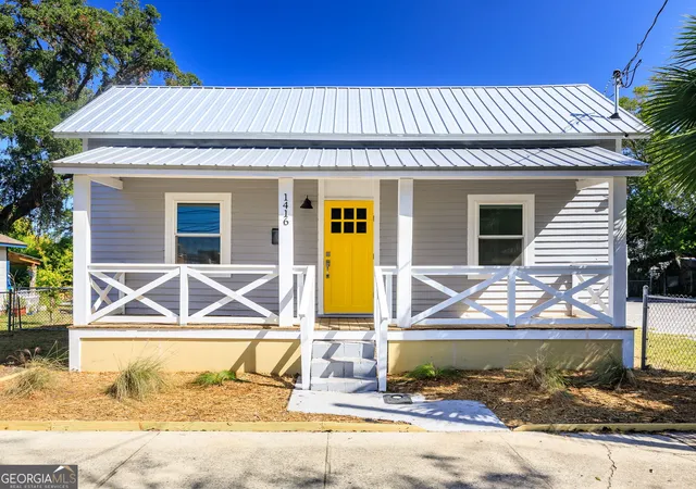 Single family home for sale at 1416 Albany St, Brunswick, GA 31520 | MLS# 10880581