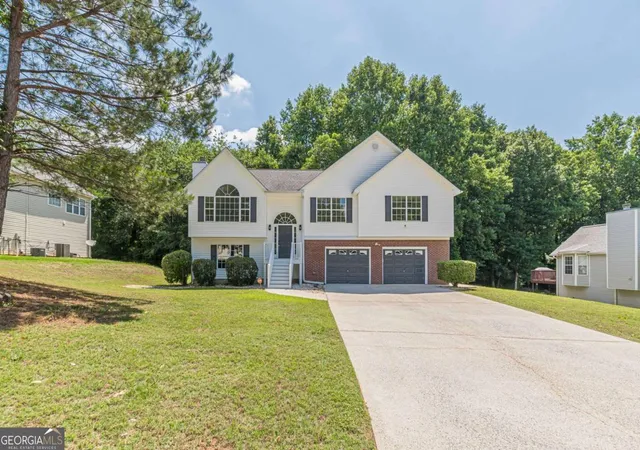 2nd image of 133 Four Oaks Dr, Powder Springs, GA 30127 | MLS# 10778993