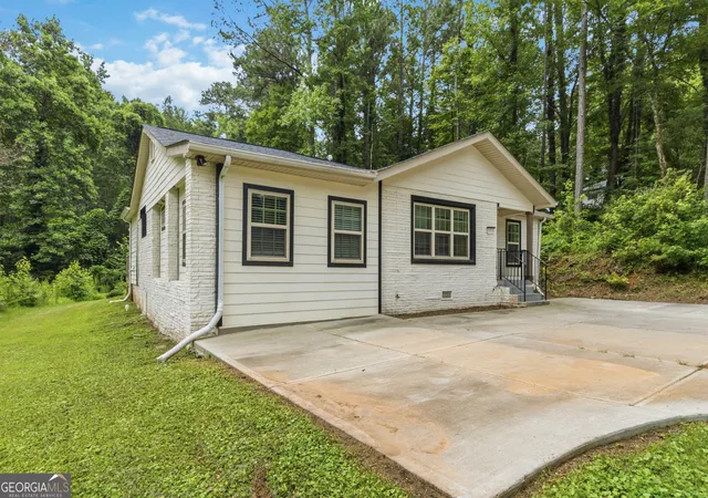 2nd image of 3920 Jailette Rd, Atlanta, GA 30349 | MLS# 10804801