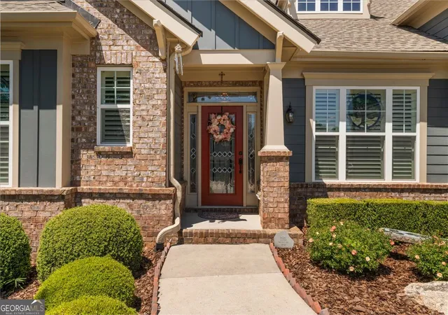 Photo 3 of Single family home for sale at 3768 Golden Leaf Pt Sw, Gainesville, GA 30504 | MLS# 10739434 | Listing updated on 2026-09-23