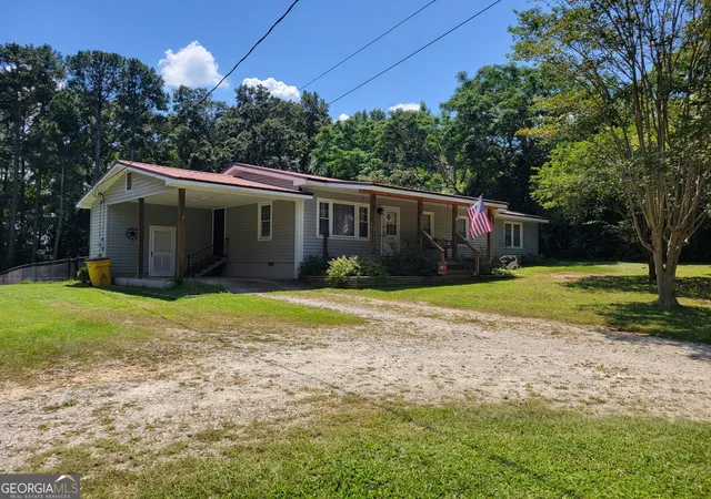 Photo 2 of Single family home for sale at 1131 E Main St, Hogansville, GA 30230 | MLS# 10833583 | Listing updated on 2026-09-25