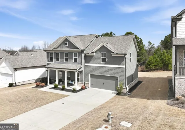 Photo 3 of Sale Pending at 2673 Limestone Crk Dr, Gainesville, GA 30501 | MLS# 10706402 | Listing updated on 2026-09-14