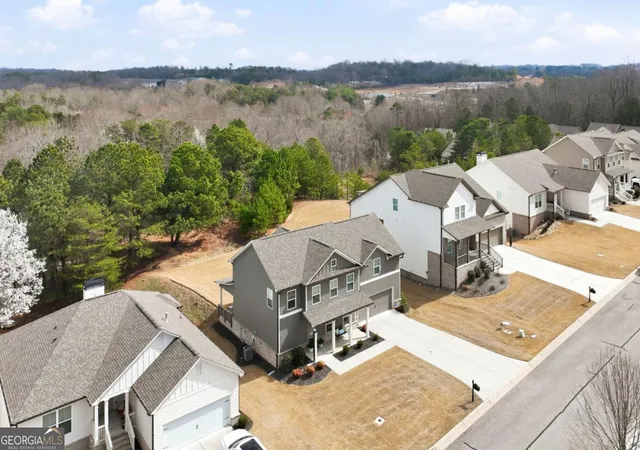 Photo 4 of Sale Pending at 2673 Limestone Crk Dr, Gainesville, GA 30501 | MLS# 10706402 | Listing updated on 2026-09-14