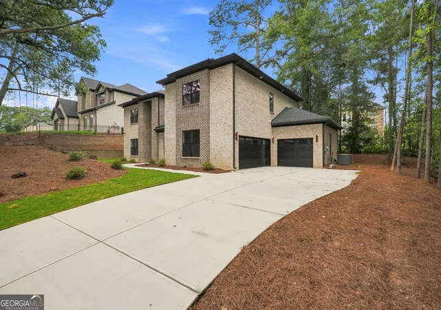 Photo 2 of Single family home for sale at 922 Artistry Way, Fairburn, GA 30213 | MLS# 10830269 | Listing updated on 2026-09-12