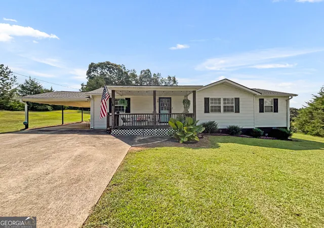 Photo 1 of Sale Pending at 680 Hunters Creek Rd, Toccoa, GA 30577 | MLS# 10835755 | Listing updated on 2026-09-06