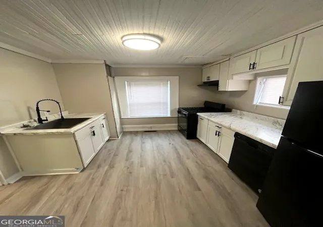Photo 3 of Single family home for sale at 2956 Mercer University Dr, Macon, GA 31204 | MLS# 10812594 | Listing updated on 2026-10-03