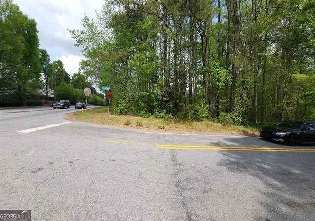 Photo 2 of Townhouse for sale at 1470 Boat Rock Rd Sw, Atlanta, GA 30331 | MLS# 10758408 | Listing updated on 2026-08-28