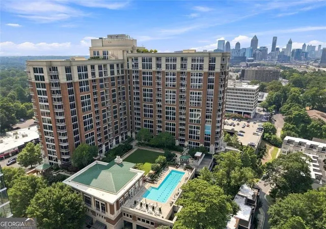 Listing Photo 3 - Condo for sale in building located at 1820 Peachtree St Nw, Atlanta, GA 30309 - Unit #1114