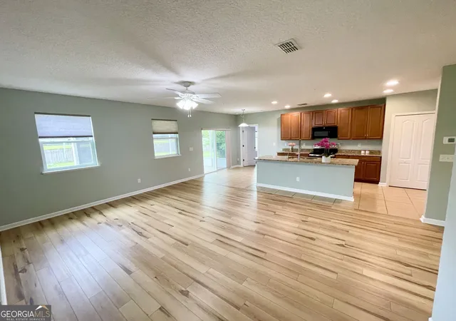 Photo 4 of Single family home for sale at 401 Soncel Dr, Kingsland, GA 31548 | MLS# 10836430 | Listing updated on 2026-09-15