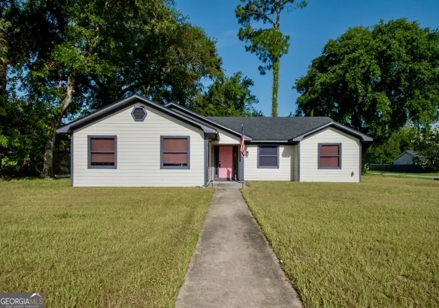 2nd image of 100 Pinedale Dr, St. Marys, GA 31558 | MLS# 10799136