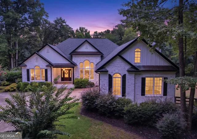 Photo 2 of Single family home for sale at 8665 Bay Dr, Gainesville, GA 30506 | MLS# 10821329 | Listing updated on 2026-09-14