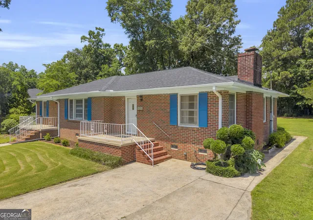 2nd image of 128 Smith St, Hartwell, GA 30643 | MLS# 10780366