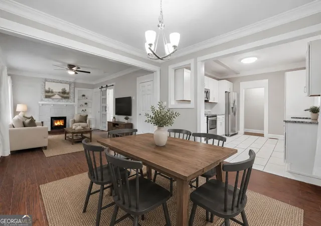 Photo 2 of Single family home for sale at 992 Westmont Rd Sw, Atlanta, GA 30311 | MLS# 10788148 | Listing updated on 2026-08-22