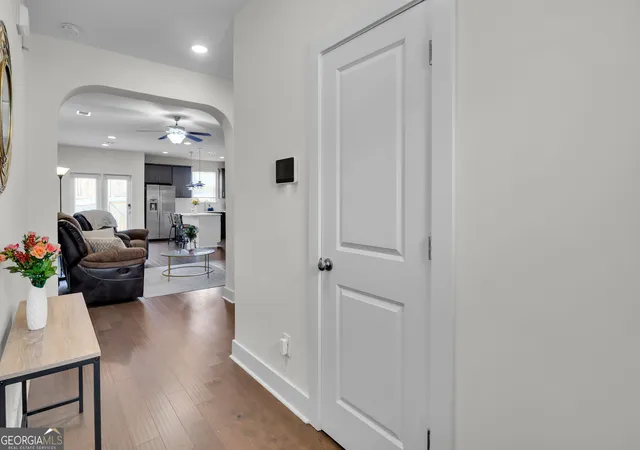 2nd image of 1880 Plainsboro Dr, Lithonia, GA 30058 | MLS# 10730864