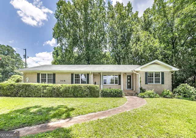 1st image of 1318 E Lake Rd, Mcdonough, GA 30252 | MLS# 10808507