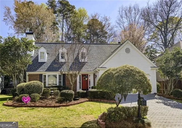 Photo 1 of Single family home for sale at 1059 Della St Se, Marietta, GA 30067 | MLS# 10817856 | Listing updated on 2026-09-18