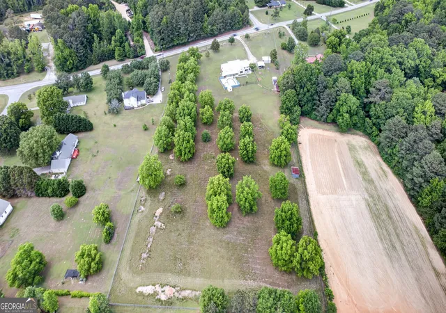 Photo 4 of Single family home for sale at 1650 Hwy 81 W, Mcdonough, GA 30253 | MLS# 10822672 | Listing updated on 2026-10-28