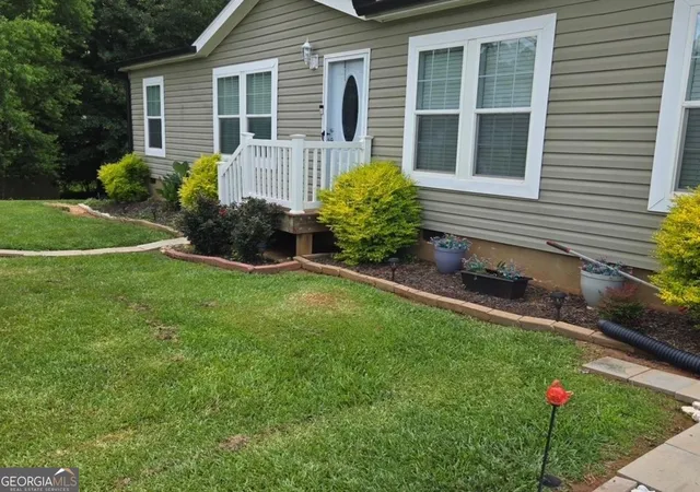 2nd image of 50 Meadow View St, Newnan, GA 30263 | MLS# 10814605