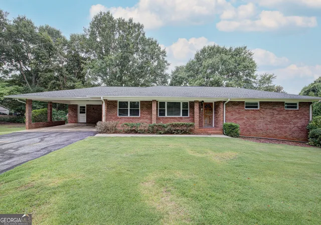 Photo 1 of Sale Pending at 18 Jones Ml Pl, Cartersville, GA 30120 | MLS# 10817430 | Listing updated on 2026-08-20