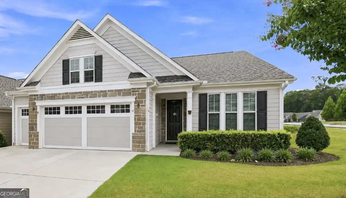 Photo 1 of Single family home for sale at 200 Sweetbay Ct, Peachtree City, GA 30269 | MLS# 10871072 | Listing updated on 2026-10-25