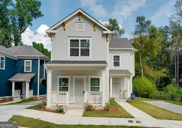 Photo 1 of Sale Pending at 962 Lawton St Sw, Atlanta, GA 30310 | MLS# 10509899 | Listing updated on 2026-09-04