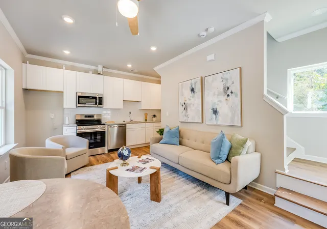 Photo 2 of Sale Pending at 962 Lawton St SW, Atlanta, GA 30310 | MLS# 10509899 | Listing updated on 2026-09-04