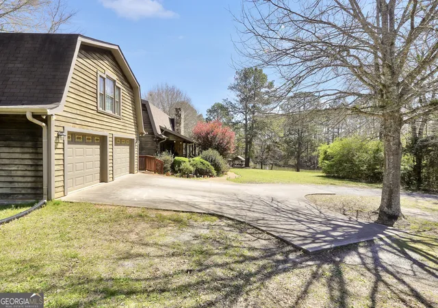 5th image of 330 Country Kitchen Rd, Barnesville, GA 30204 | MLS# 10817135