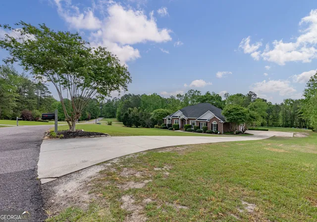 Photo 3 of Single family home for sale at 4160 Stonegate Dr, Evans, GA 30809 | MLS# 10769570 | Listing updated on 2026-08-27