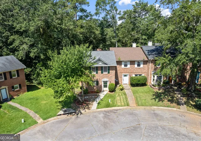 Photo 3 of Townhouse for sale at 5278 Oakridge Dr, Stone Mountain, GA 30083 | MLS# 10826188 | Listing updated on 2026-09-11