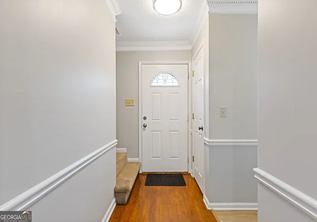 Photo 4 of Townhouse for sale at 5278 Oakridge Dr, Stone Mountain, GA 30083 | MLS# 10826188 | Listing updated on 2026-09-11