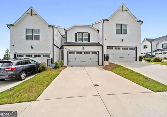 Photo 3 of Townhouse for sale at 1729 Hyssop Blvd, Mableton, GA 30126 | MLS# 10711333 | Listing updated on 2026-09-07