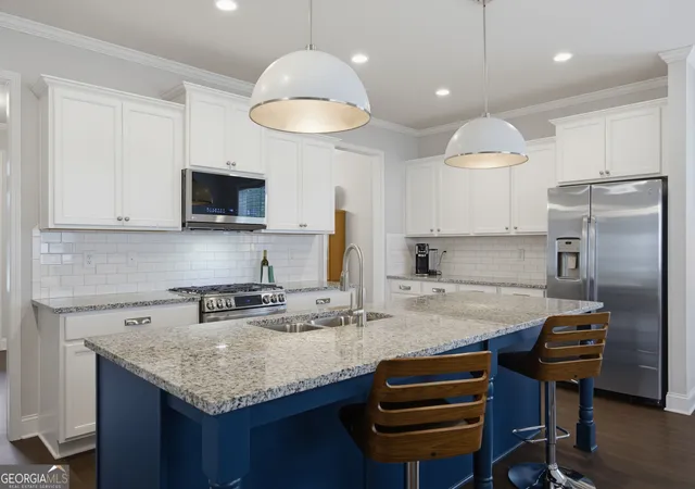 Photo 3 of Sale Pending at 5115 Park Haven Dr, Flowery Branch, GA 30542 | MLS# 10834998 | Listing updated on 2026-09-13